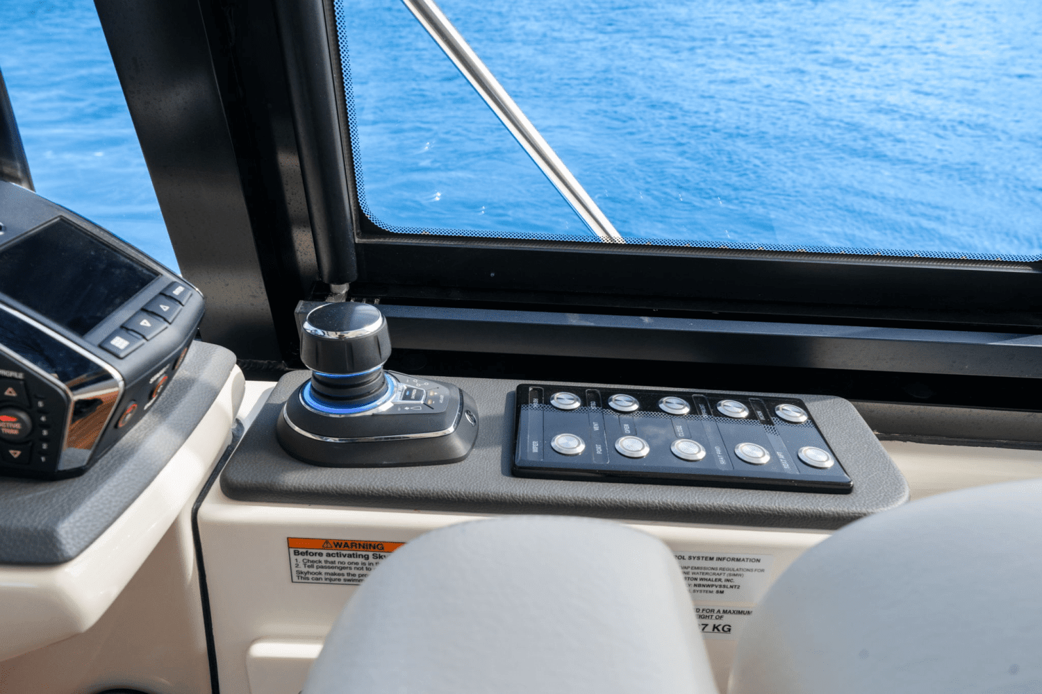 2022 Boston Whaler 405 CONQUEST Image Thumbnail #33