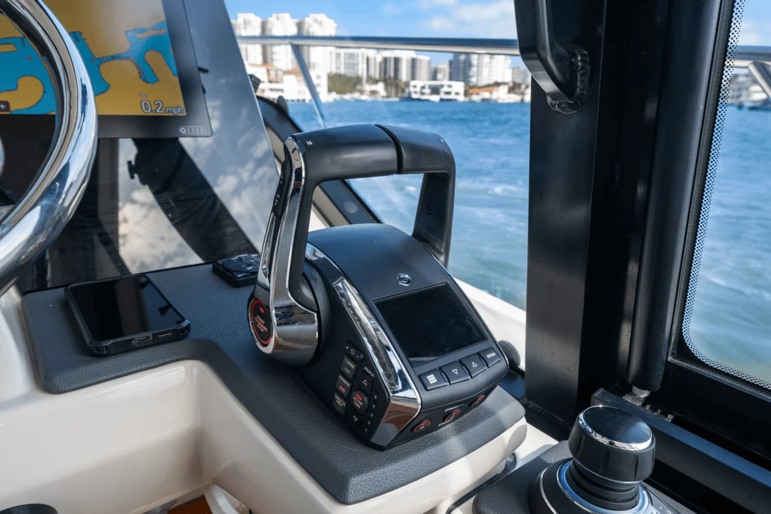 2022 Boston Whaler 405 CONQUEST Image Thumbnail #32