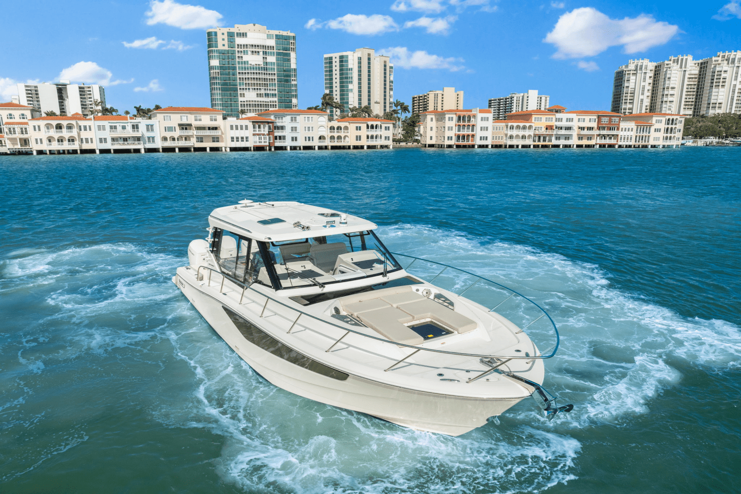 2022 Boston Whaler 405 CONQUEST Image Thumbnail #11