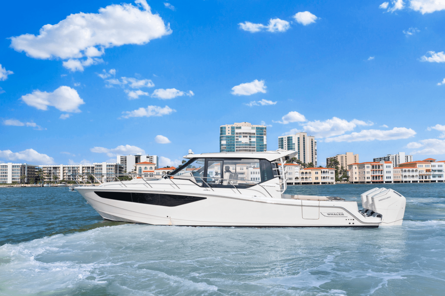 2022 Boston Whaler 405 CONQUEST Image Thumbnail #3