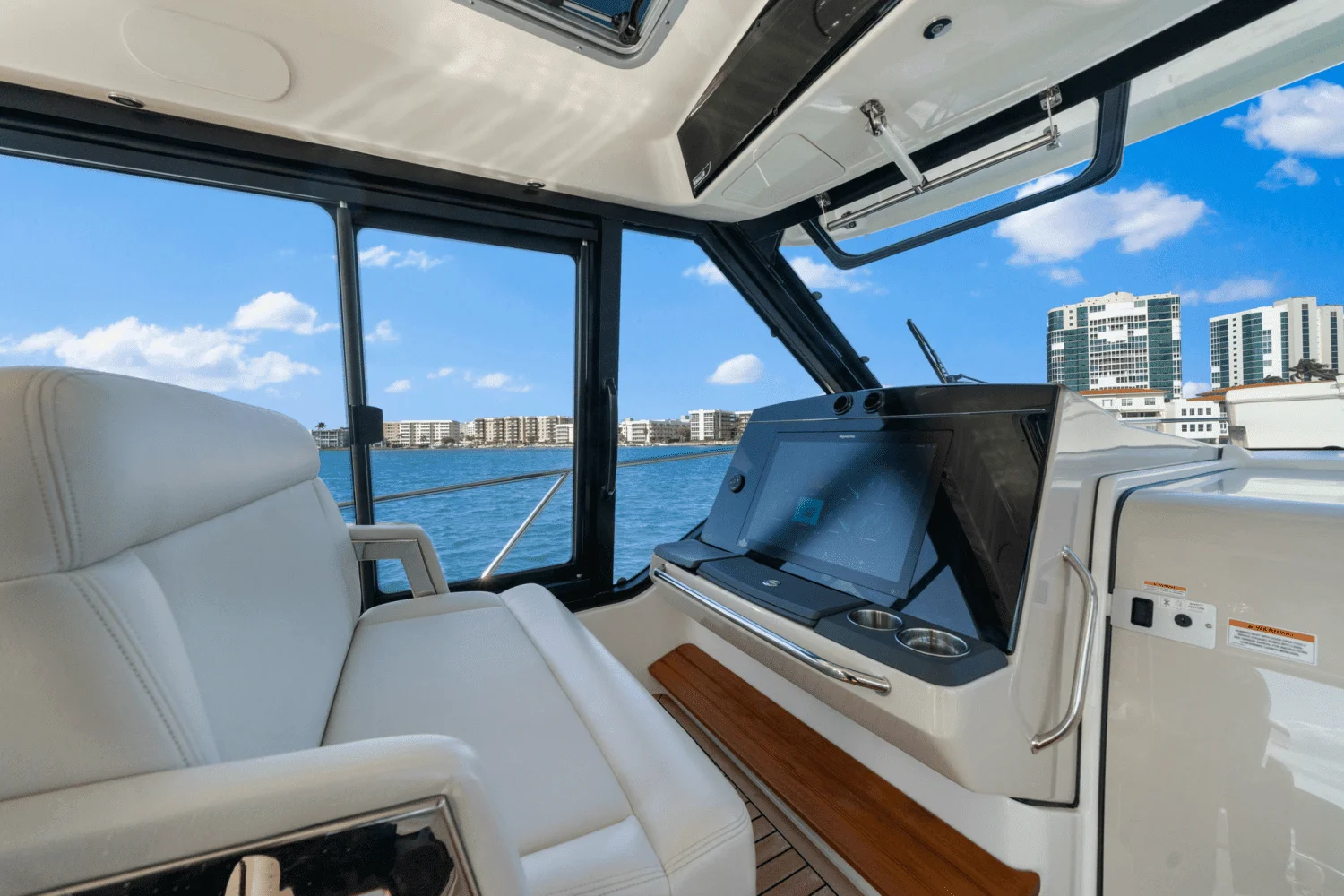 2022 Boston Whaler 405 CONQUEST Image Thumbnail #34