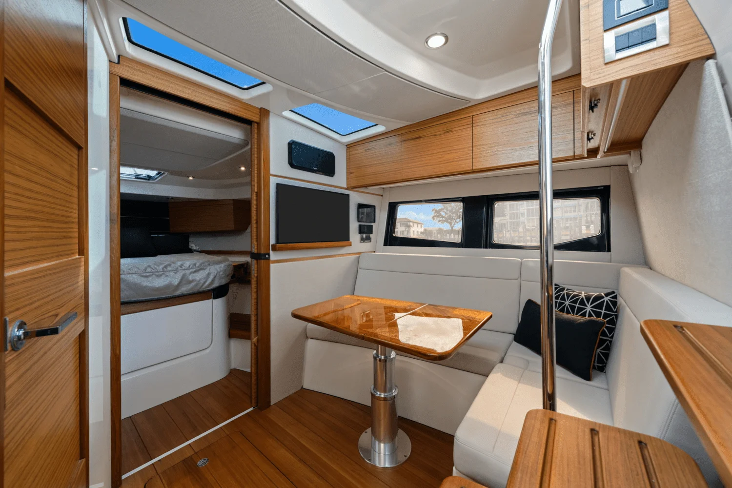 2022 Boston Whaler 405 CONQUEST Image Thumbnail #52