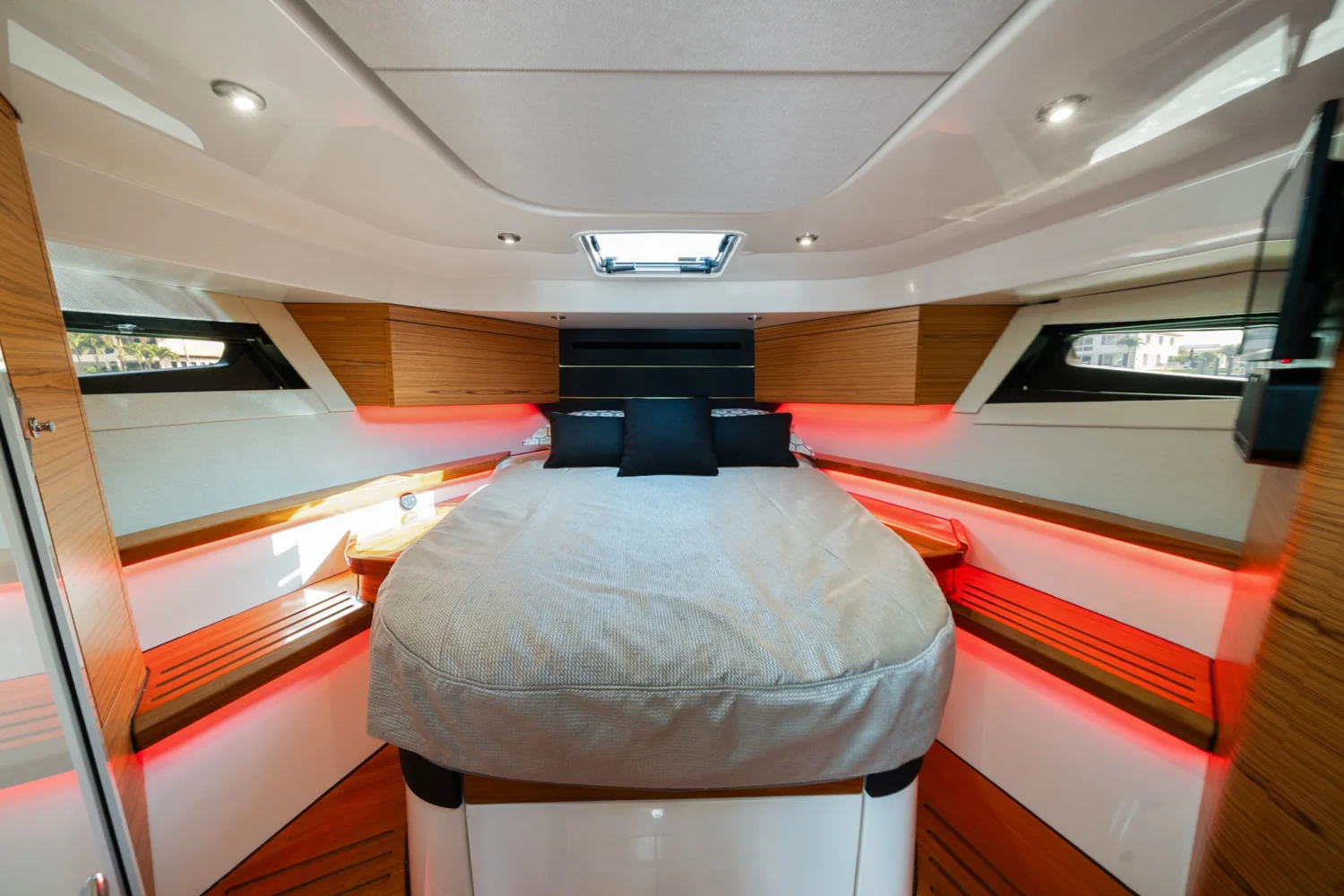 2022 Boston Whaler 405 CONQUEST Image Thumbnail #58