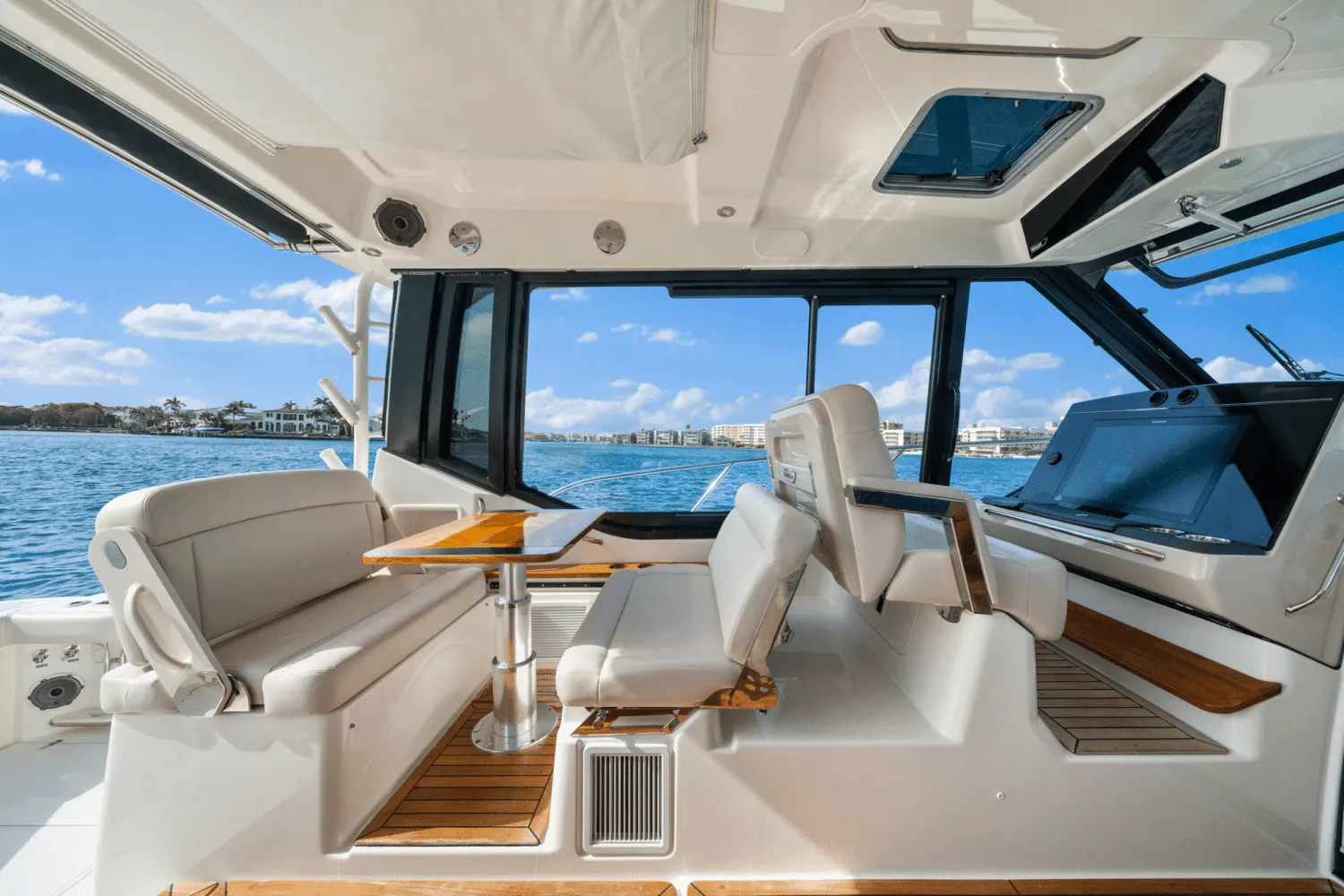 2022 Boston Whaler 405 CONQUEST Image Thumbnail #36