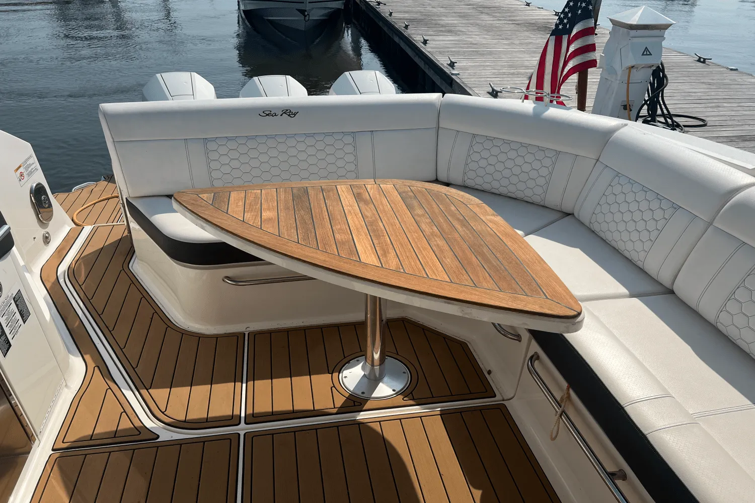 2020 Sea Ray 320 SUNDANCER Image Thumbnail #8