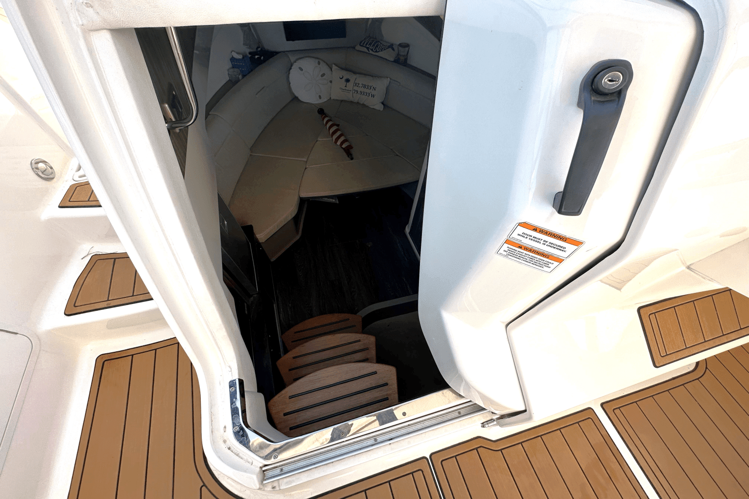 2020 Sea Ray 320 SUNDANCER Image Thumbnail #23