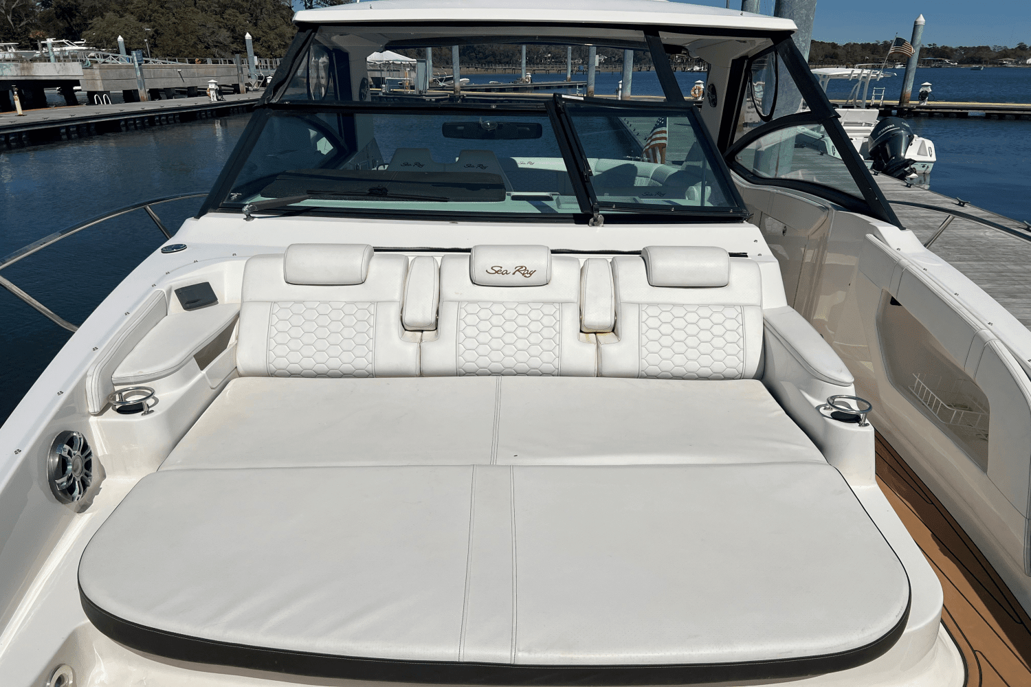 2020 Sea Ray 320 SUNDANCER Image Thumbnail #32