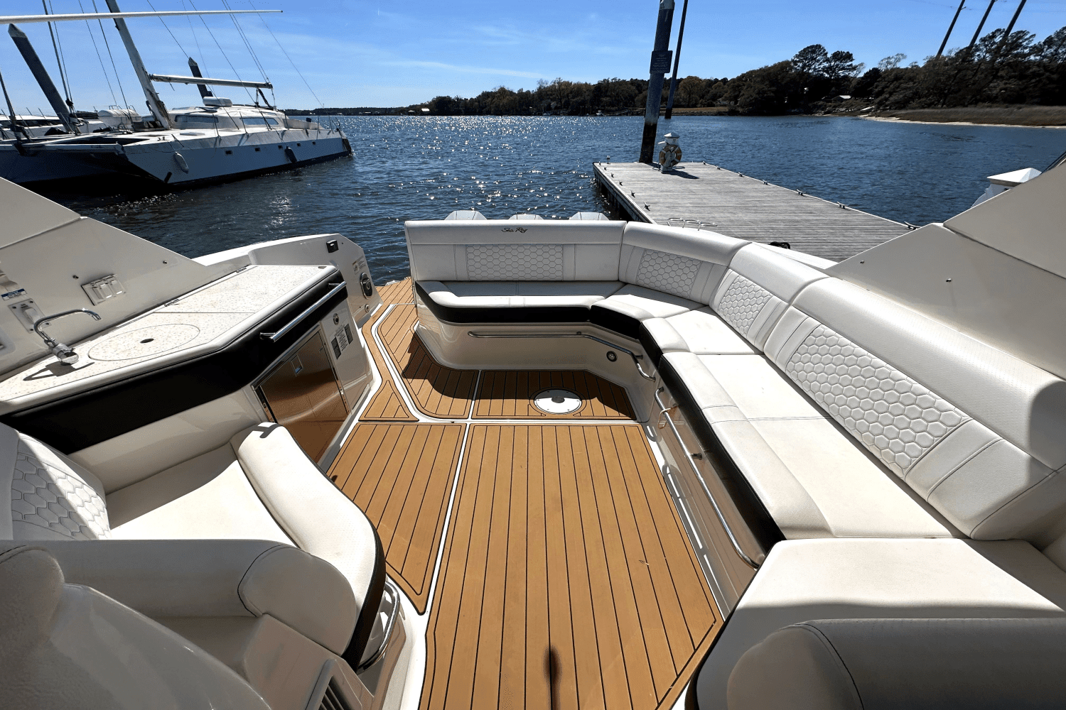 2020 Sea Ray 320 SUNDANCER Image Thumbnail #16