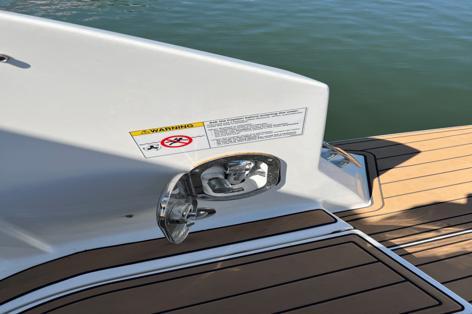 2020 Sea Ray 320 SUNDANCER Image Thumbnail #11