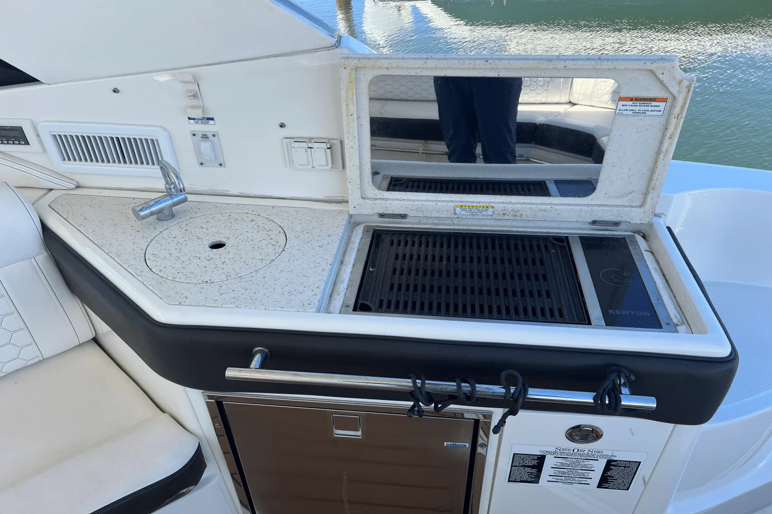 2020 Sea Ray 320 SUNDANCER Image Thumbnail #15