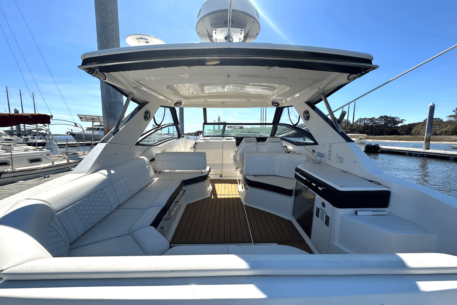 2020 Sea Ray 320 SUNDANCER Image Thumbnail #6