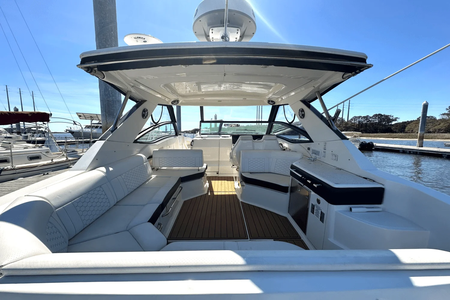 2020 Sea Ray 320 SUNDANCER Image Thumbnail #6
