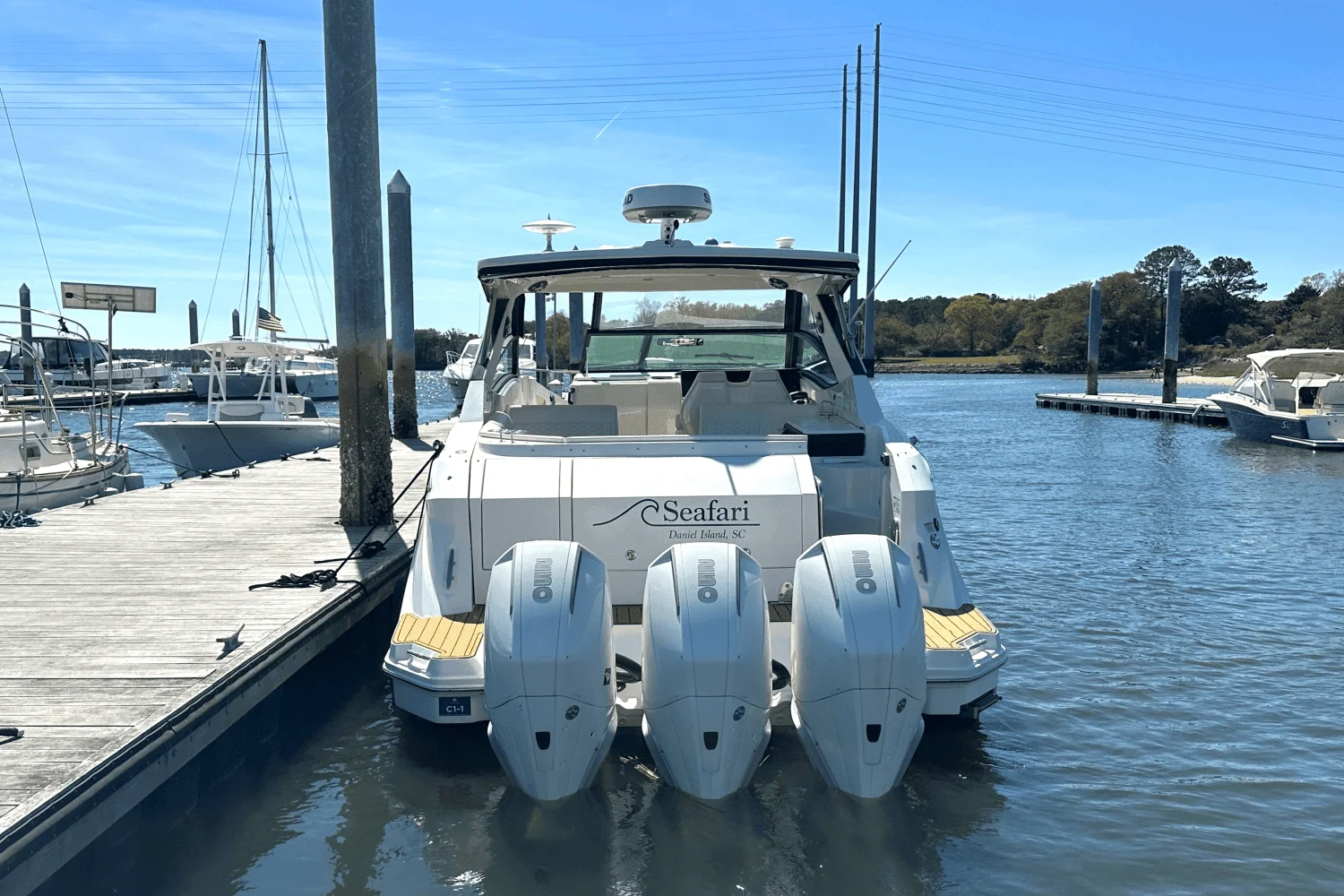 2020 Sea Ray 320 SUNDANCER Image Thumbnail #3