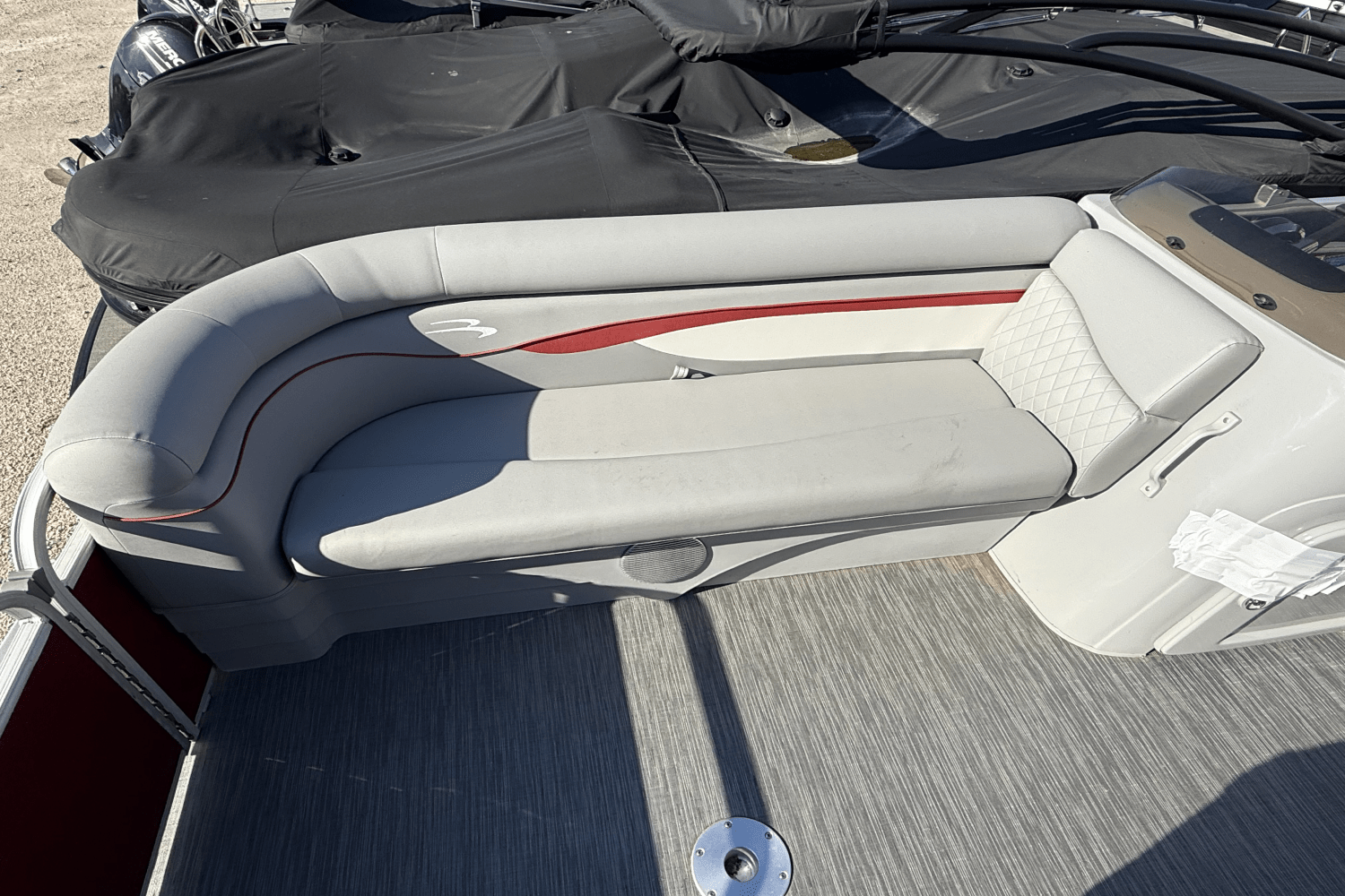 2023 Bennington 20SVSR Image Thumbnail #5
