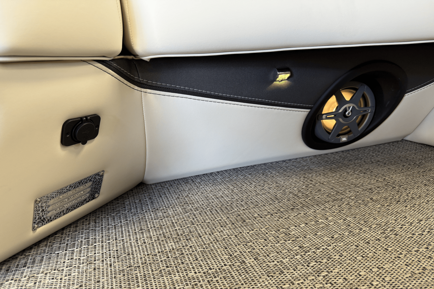 2025 Barletta Lusso Image Thumbnail #31