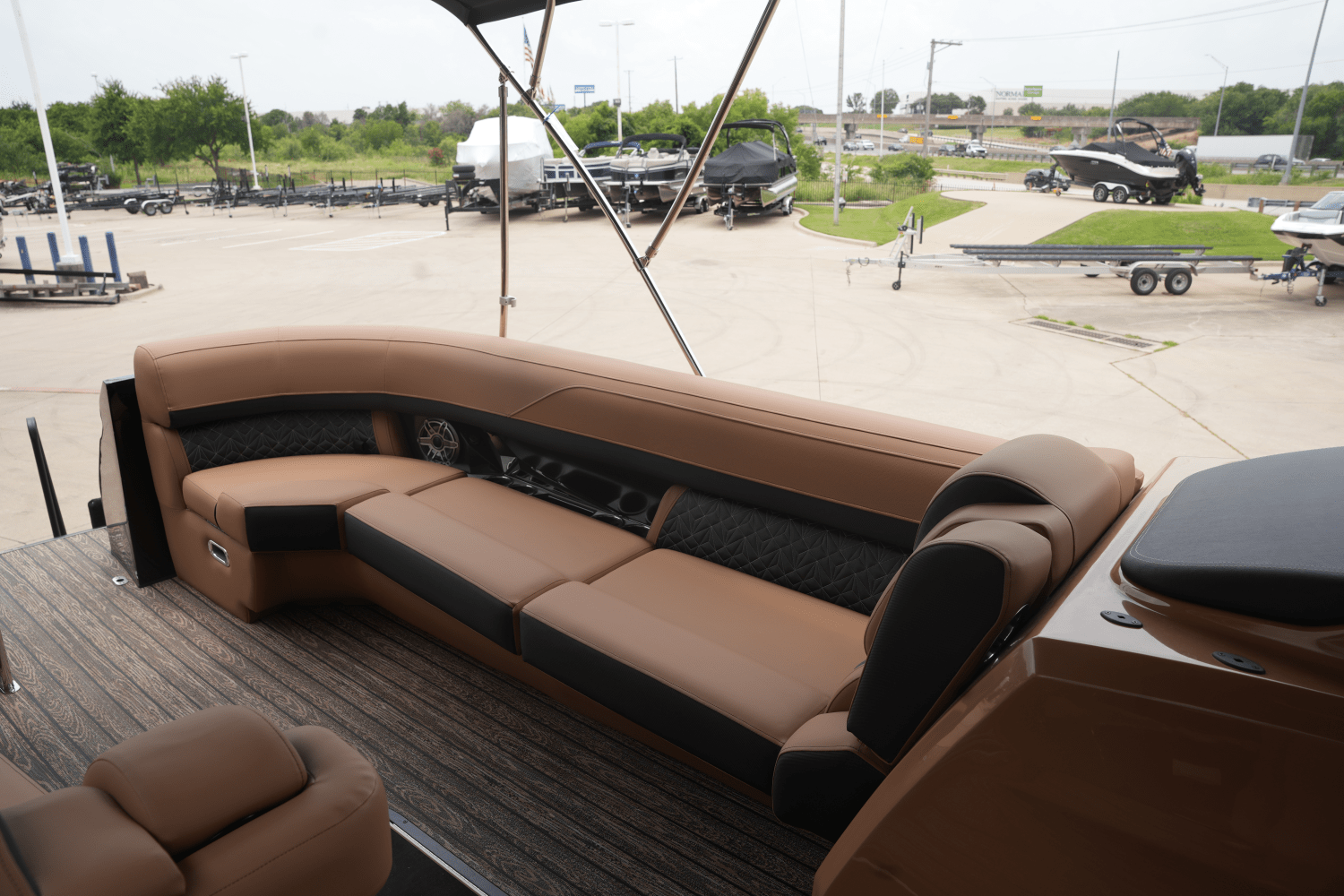 2025 Harris Grand Mariner 250 Image Thumbnail #23