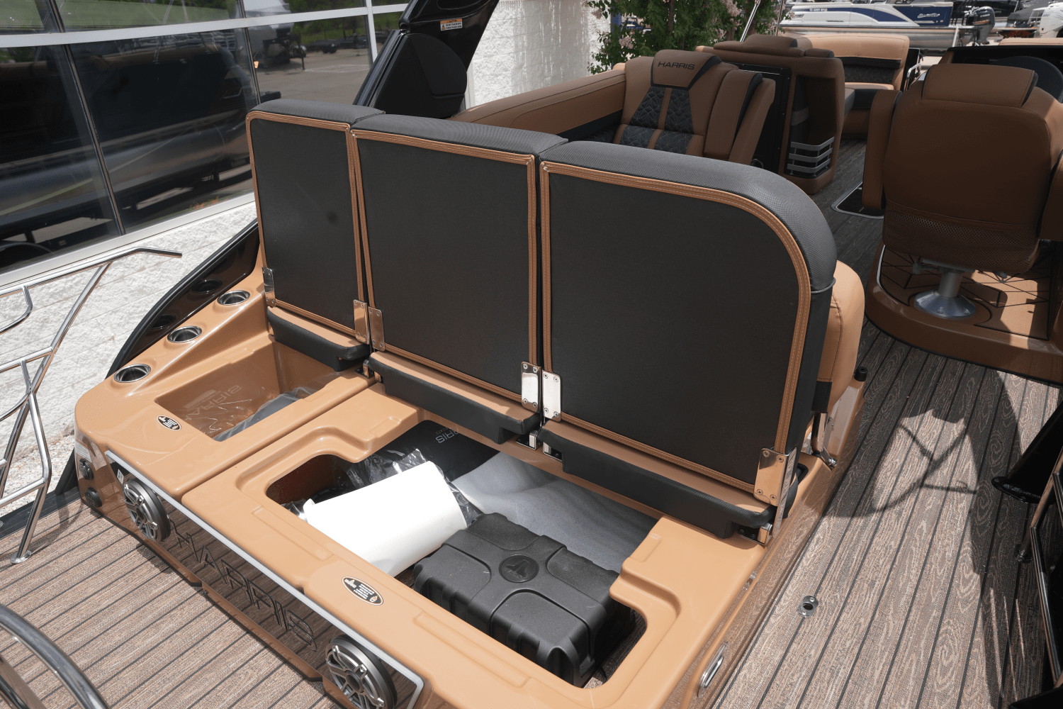 2025 Harris Grand Mariner 250 Image Thumbnail #12