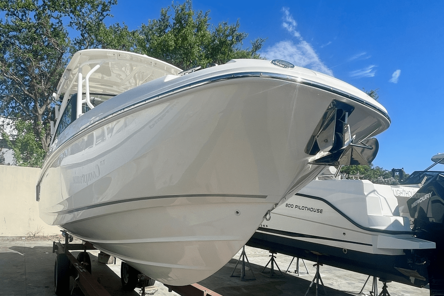 2019 Boston Whaler 270 VANTAGE Image Thumbnail #1