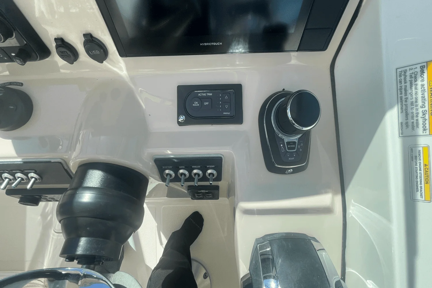 2019 Boston Whaler 270 VANTAGE Image Thumbnail #34