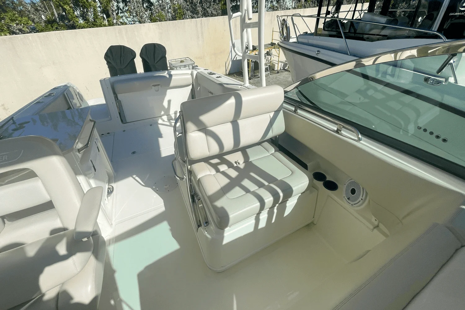 2019 Boston Whaler 270 VANTAGE Image Thumbnail #54