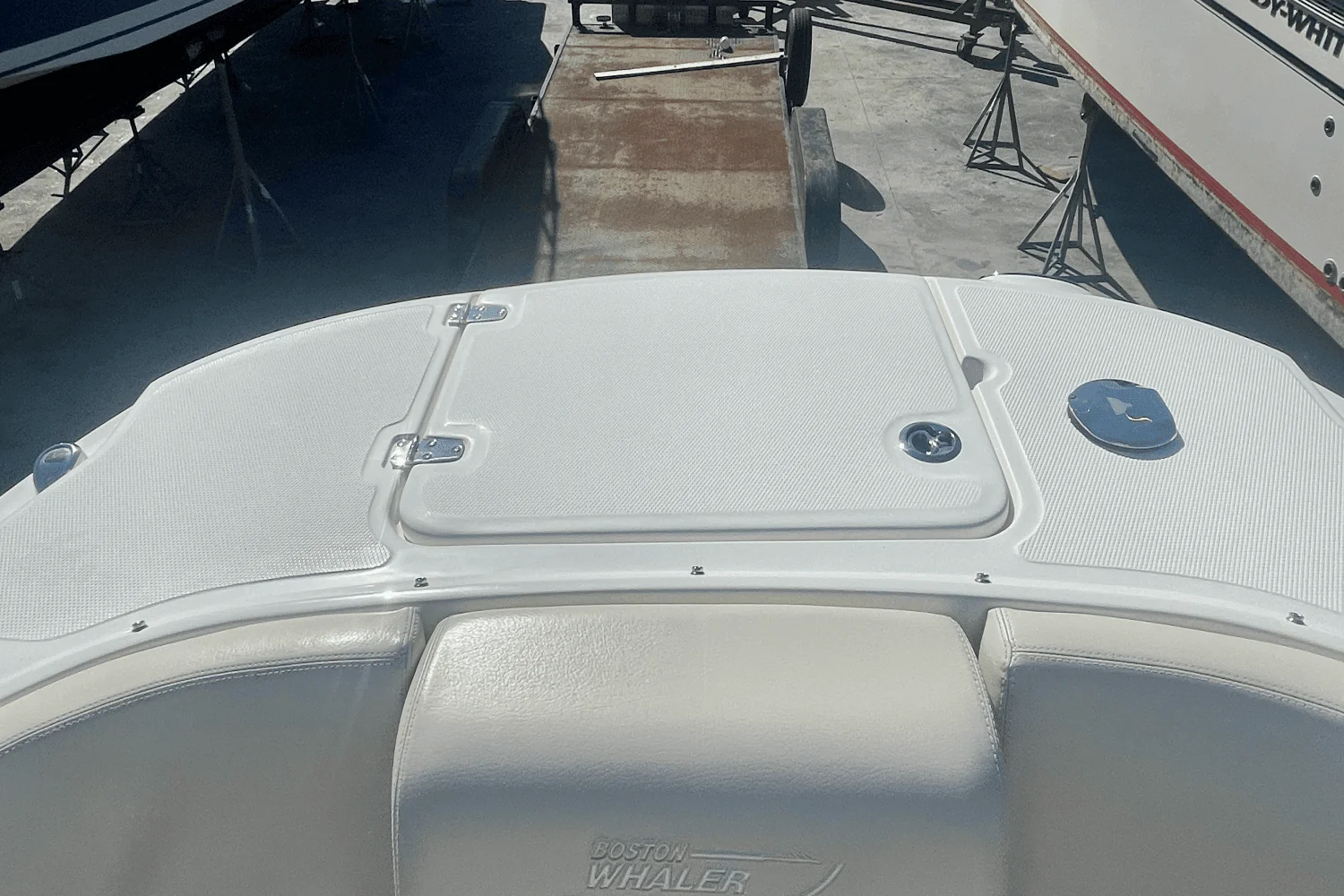 2019 Boston Whaler 270 VANTAGE Image Thumbnail #17