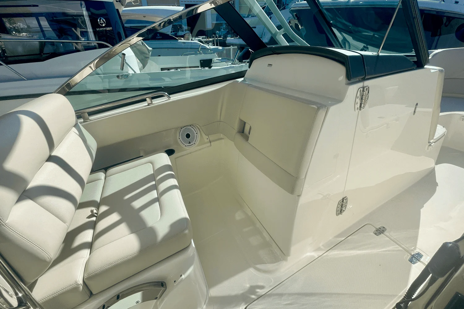 2019 Boston Whaler 270 VANTAGE Image Thumbnail #55