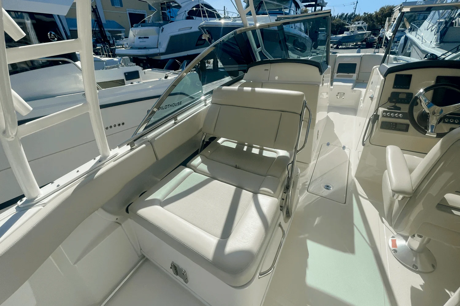 2019 Boston Whaler 270 VANTAGE Image Thumbnail #42