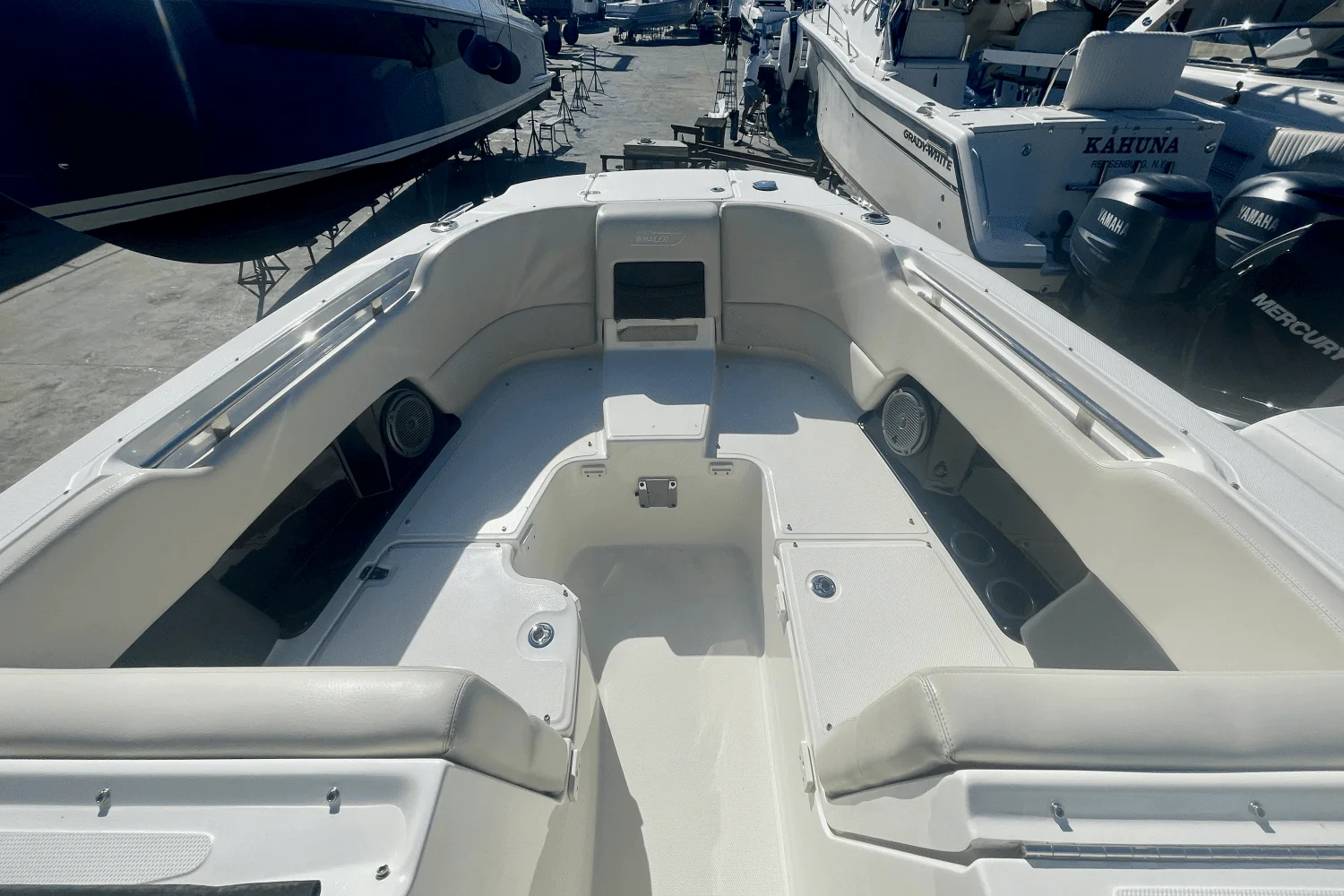 2019 Boston Whaler 270 VANTAGE Image Thumbnail #19