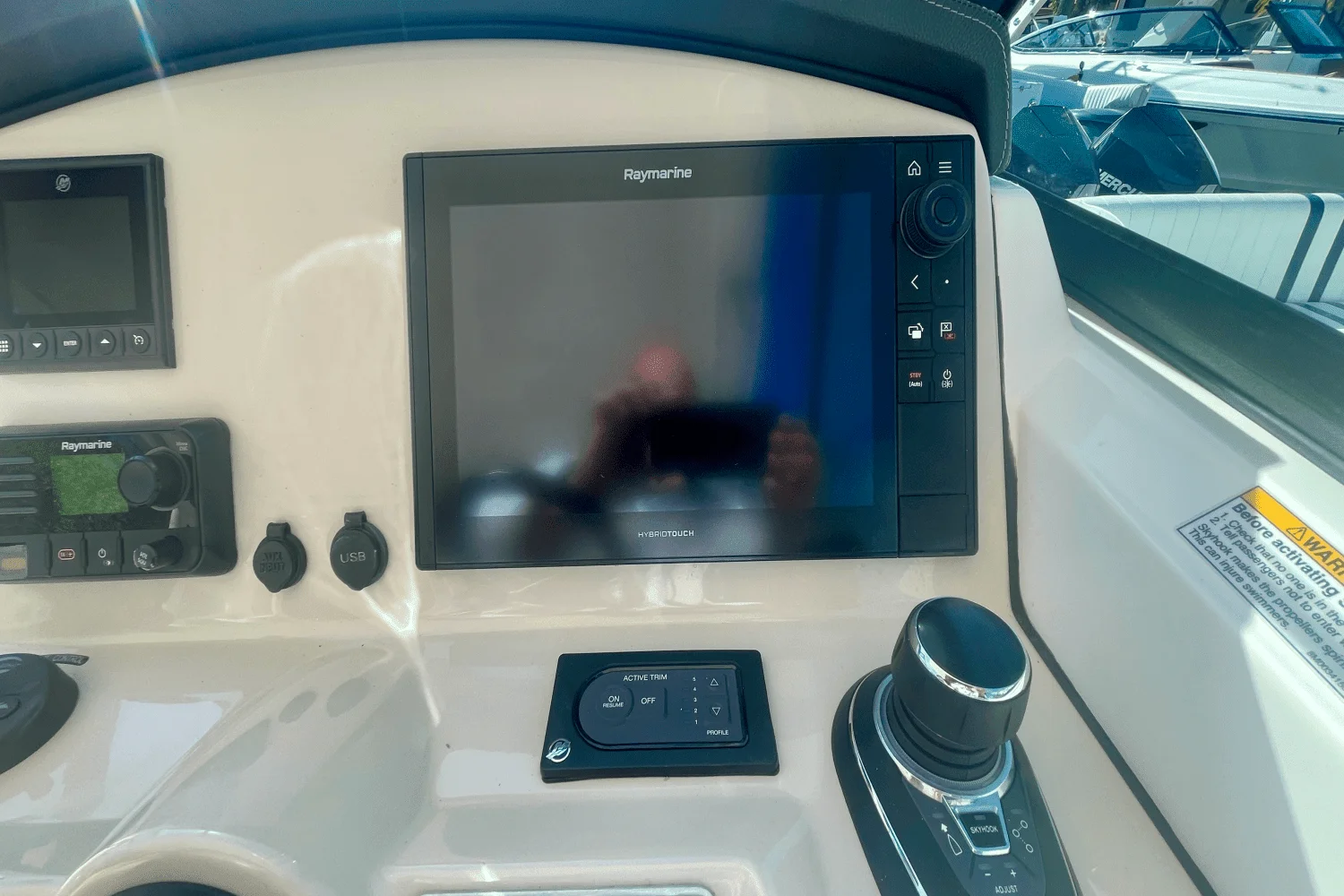 2019 Boston Whaler 270 VANTAGE Image Thumbnail #35