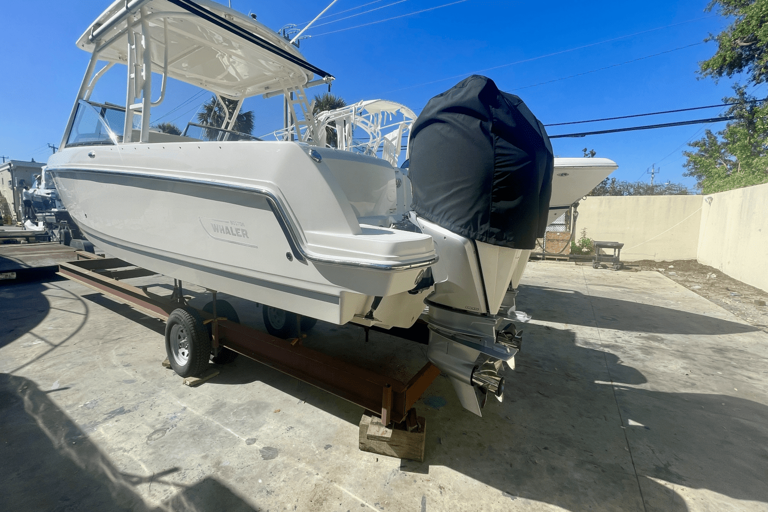 2019 Boston Whaler 270 VANTAGE Image Thumbnail #3