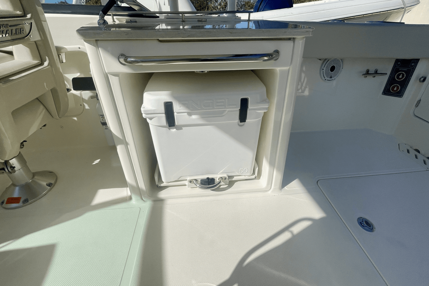 2019 Boston Whaler 270 VANTAGE Image Thumbnail #61