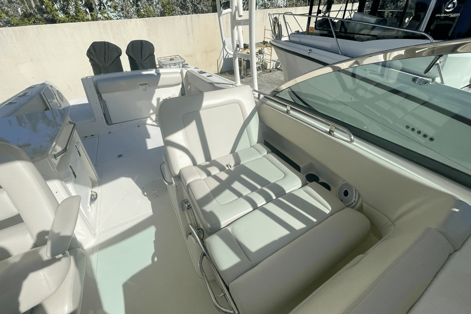 2019 Boston Whaler 270 VANTAGE Image Thumbnail #45