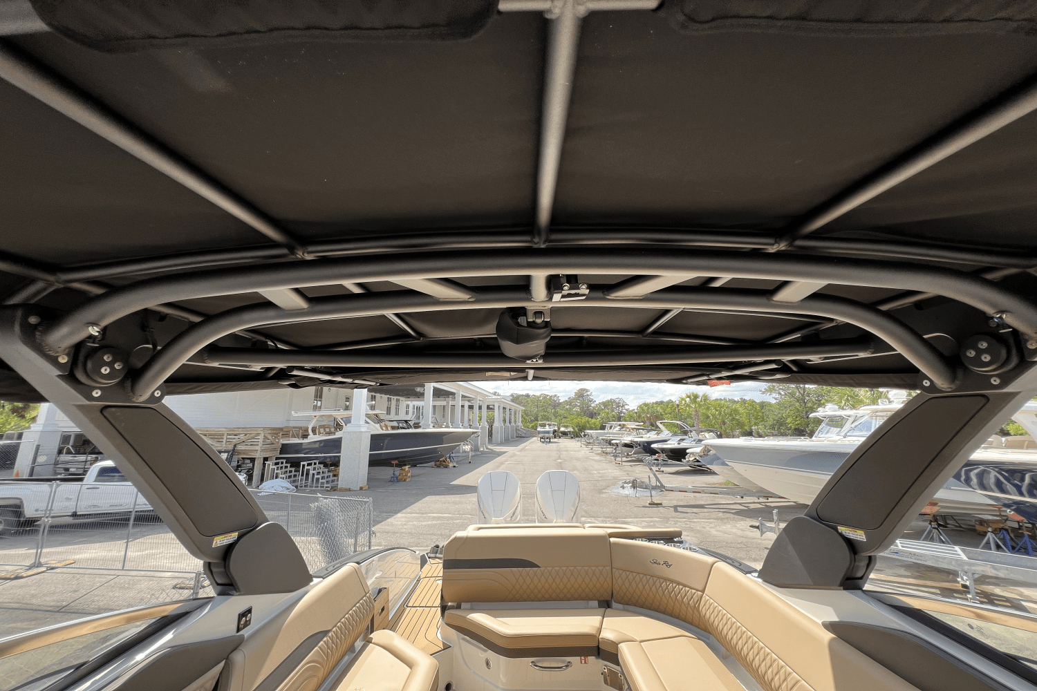 2025 Sea Ray SLX 280 Image Thumbnail #24