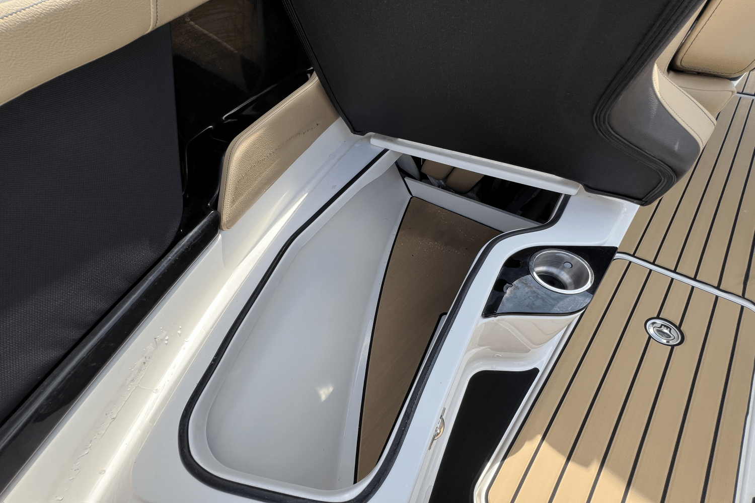 2025 Sea Ray SLX 280 Image Thumbnail #22
