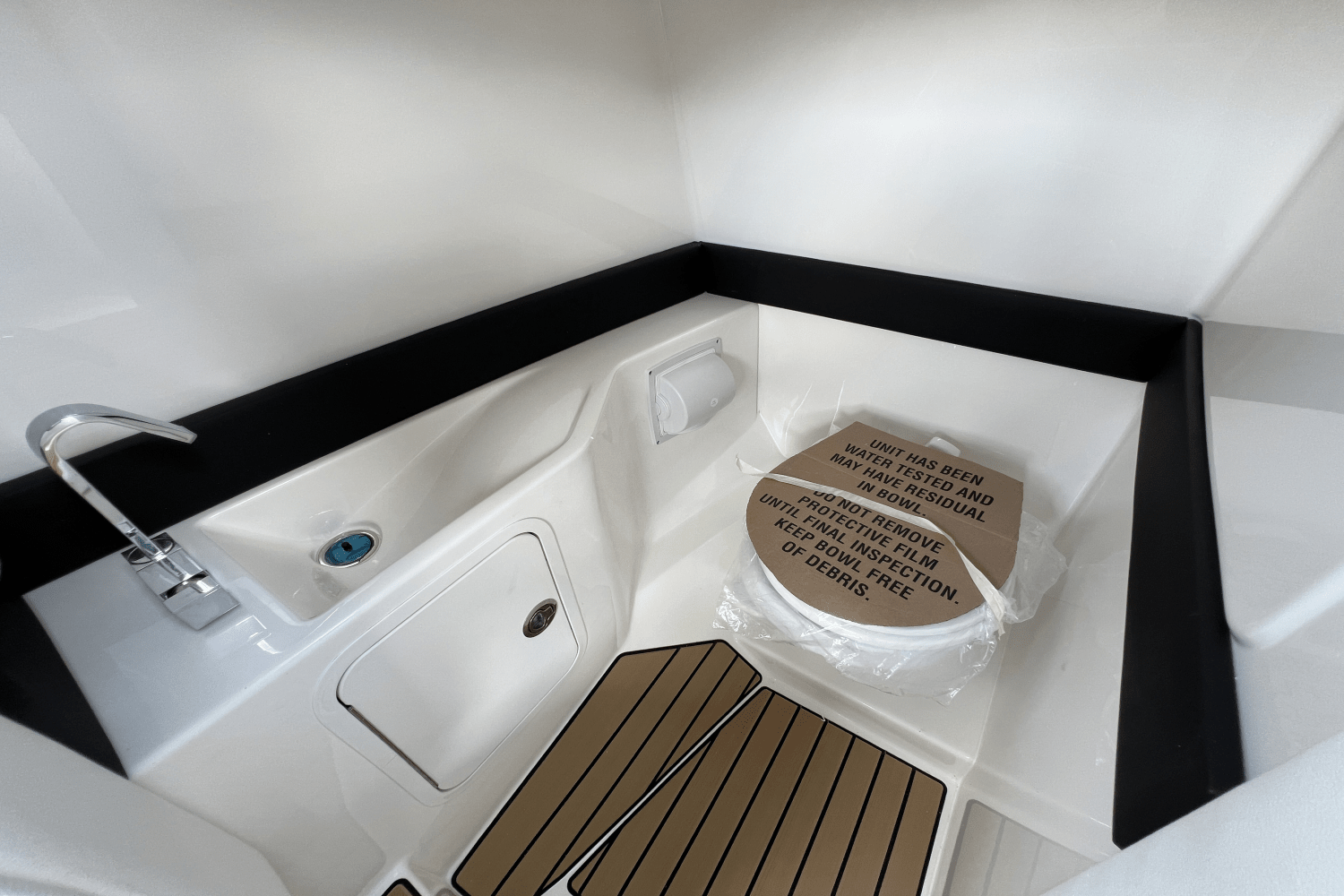 2025 Sea Ray SLX 280 Image Thumbnail #20