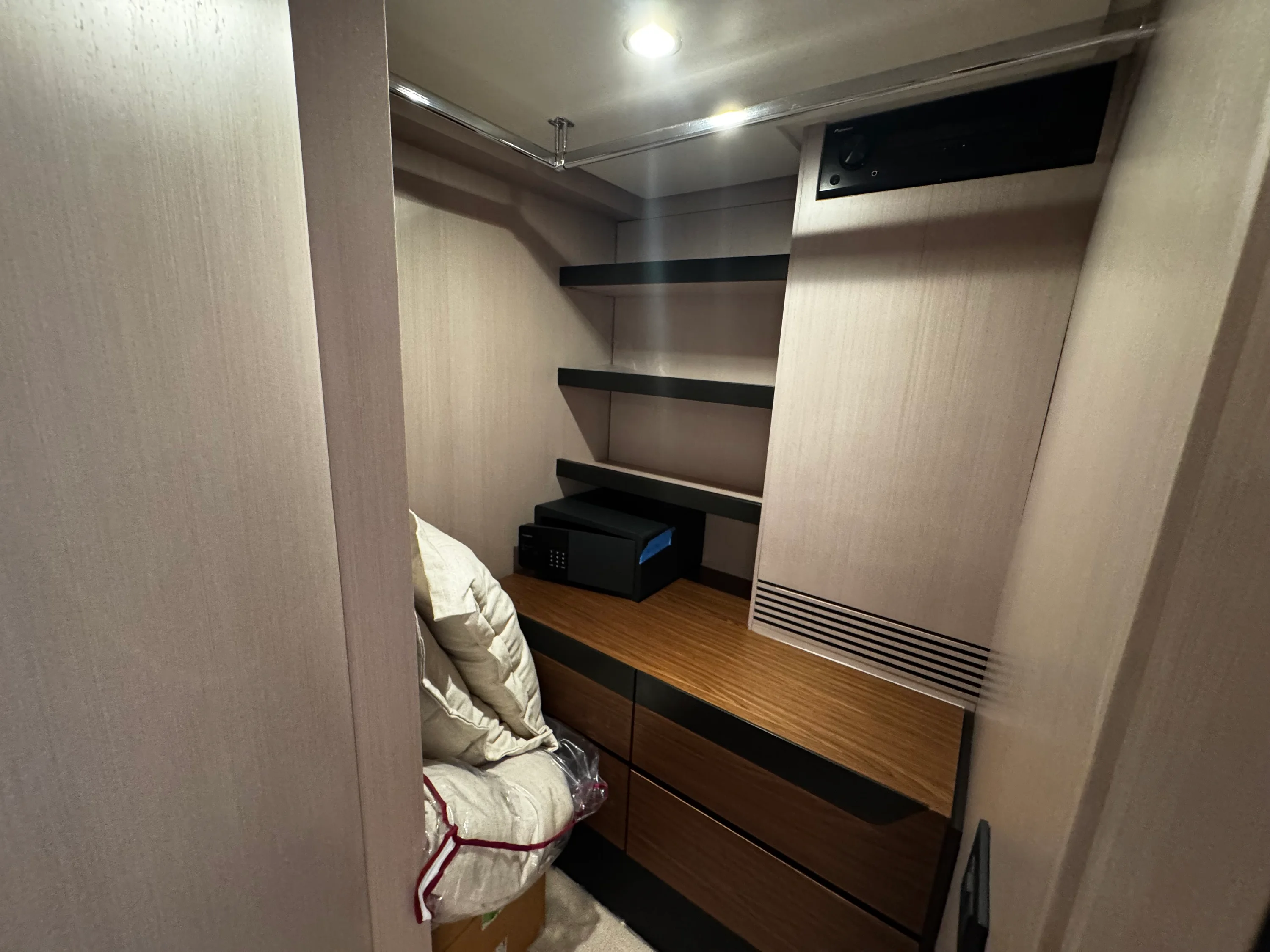 2026 Azimut S7 Image Thumbnail #32