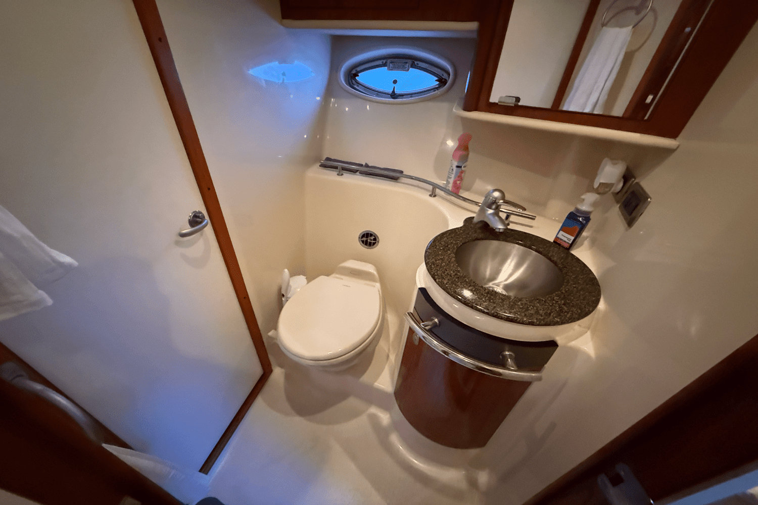 2006 Sea Ray 40 SUNDANCER Image Thumbnail #44