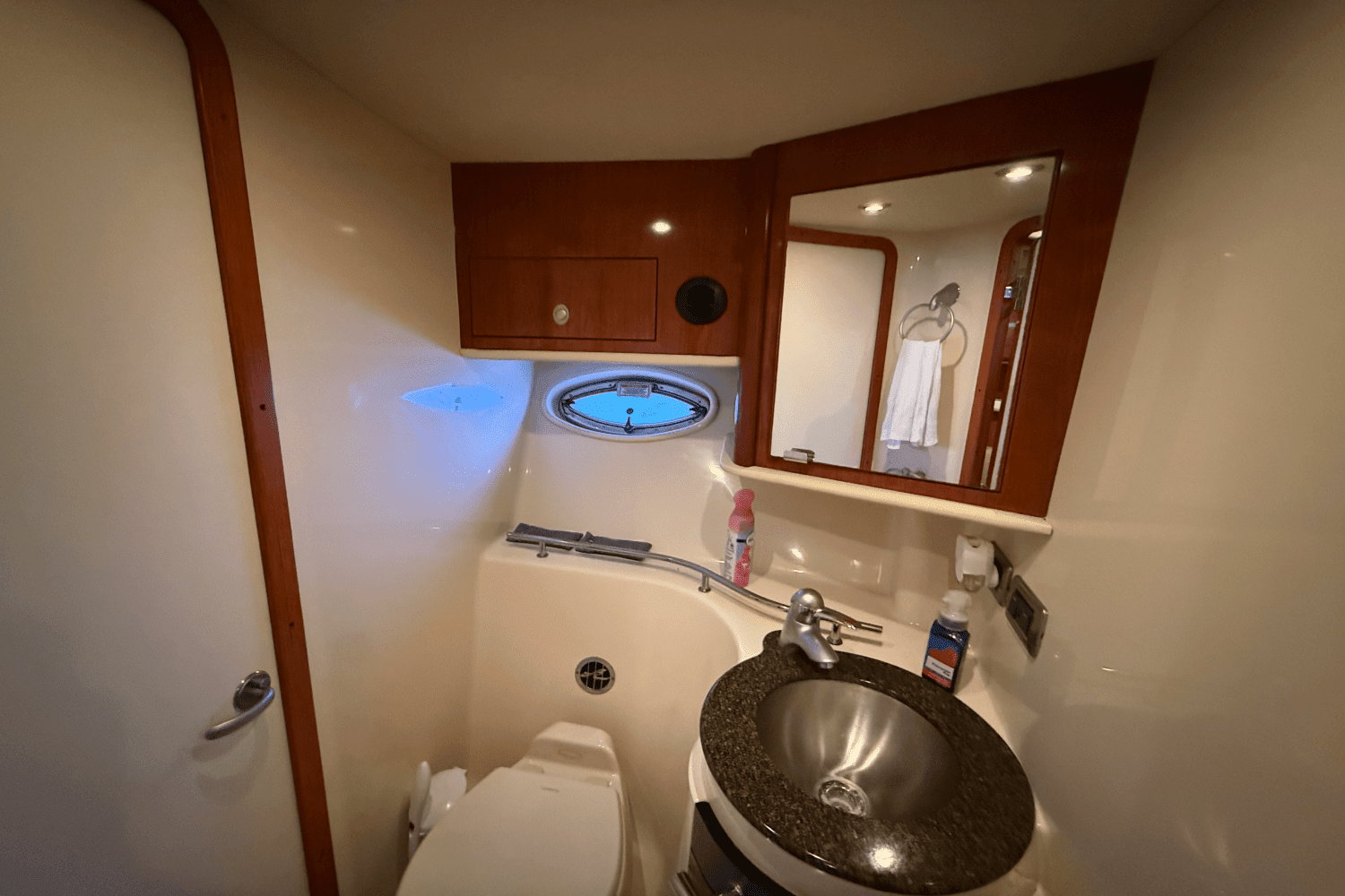 2006 Sea Ray 40 SUNDANCER Image Thumbnail #45