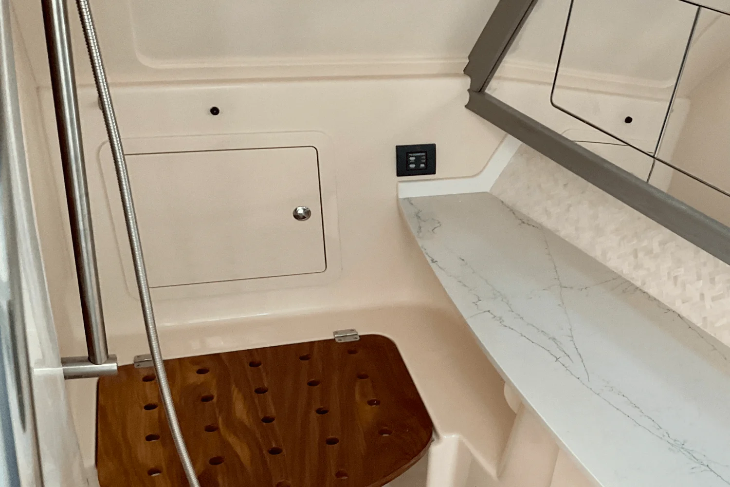 2026 Grady-White Freedom 415 Image Thumbnail #27