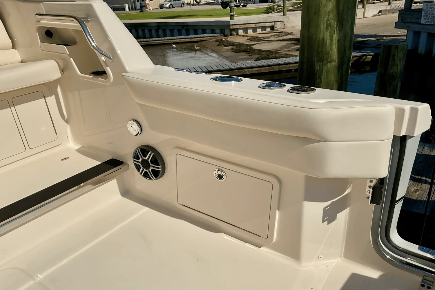 2026 Grady-White Freedom 415 Image Thumbnail #40