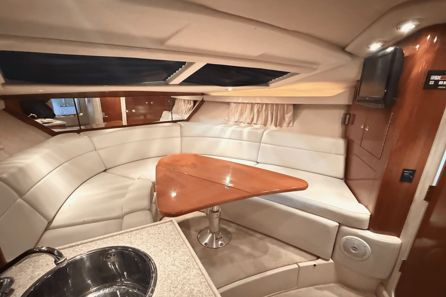 2005 Regal
                                                             3060 Image Thumbnail #15