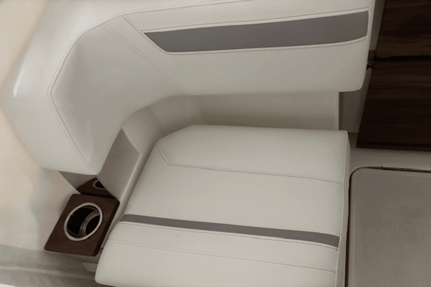 2023 Tiara Yachts
                                                             38 LS Image Thumbnail #11