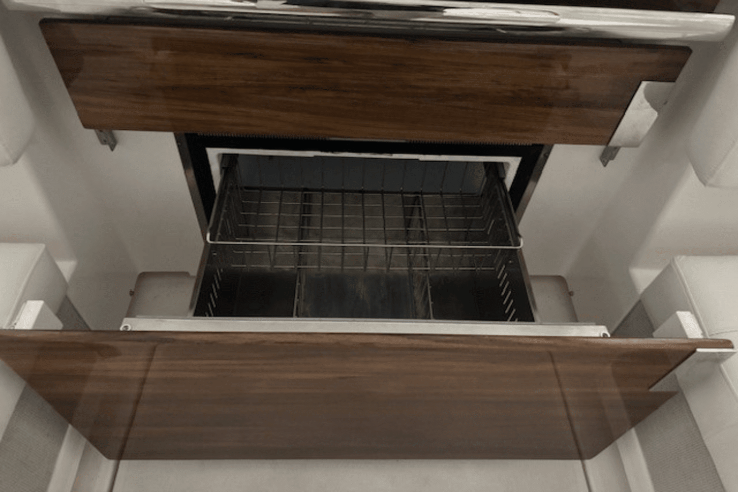 2023 Tiara Yachts
                                                             38 LS Image Thumbnail #14