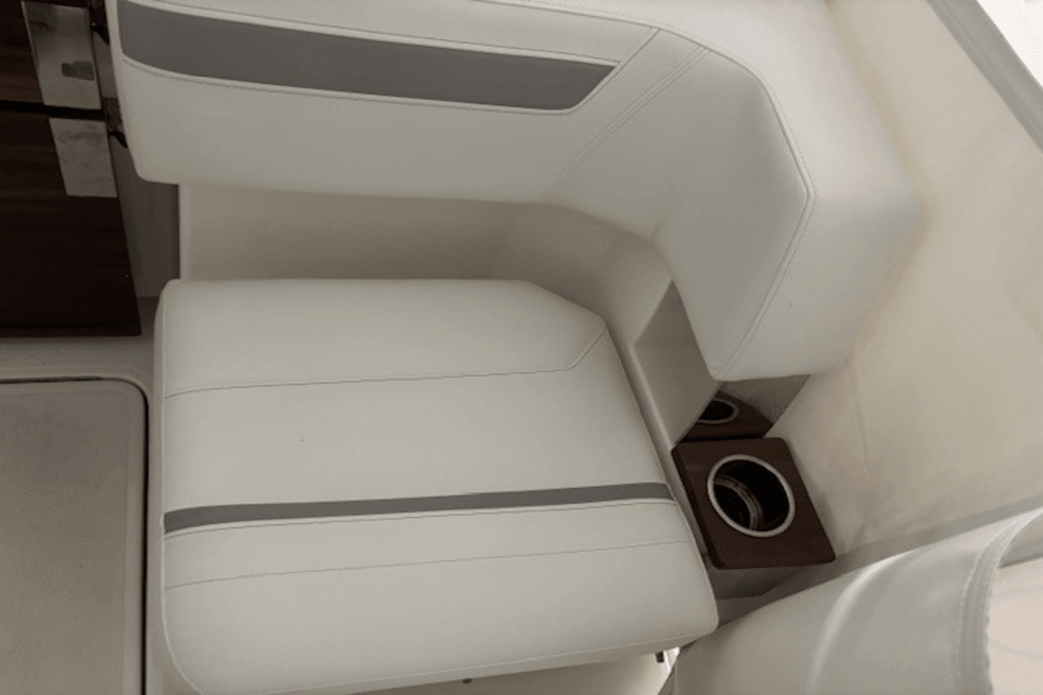 2023 Tiara Yachts
                                                             38 LS Image Thumbnail #10