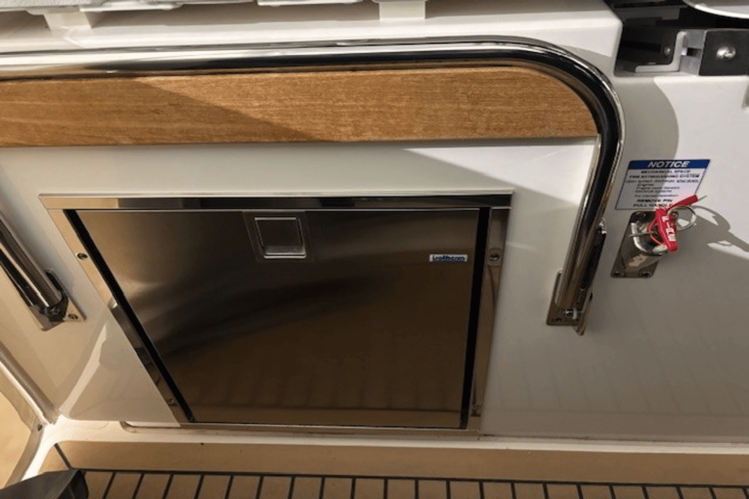 2023 Tiara Yachts
                                                             38 LS Image Thumbnail #19