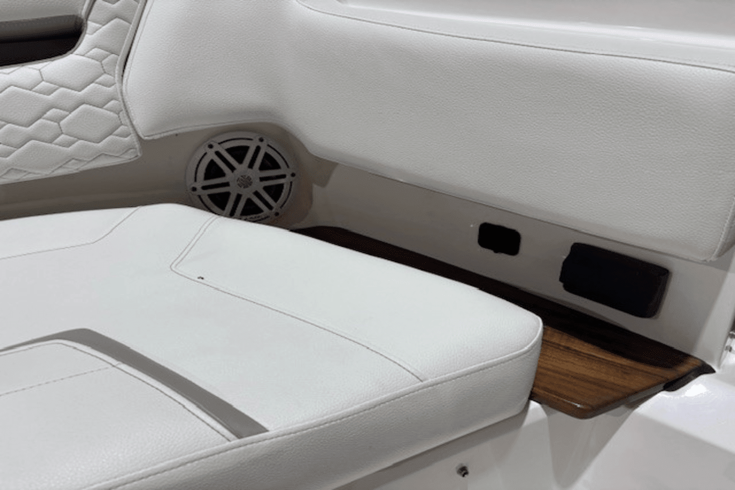 2023 Tiara Yachts
                                                             38 LS Image Thumbnail #30