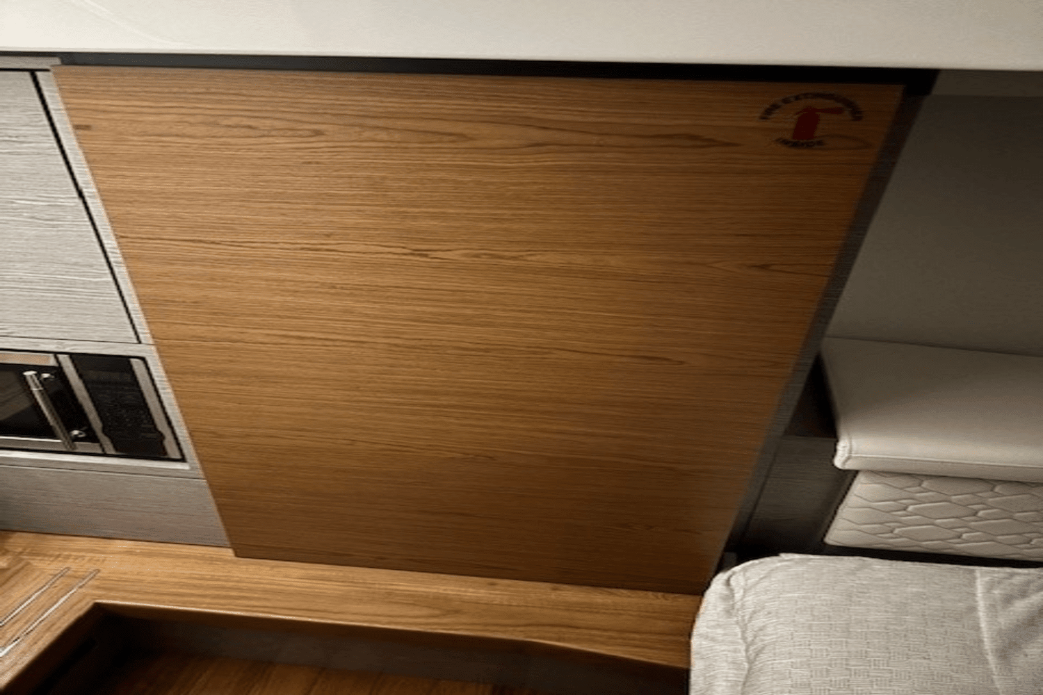 2023 Tiara Yachts
                                                             38 LS Image Thumbnail #39