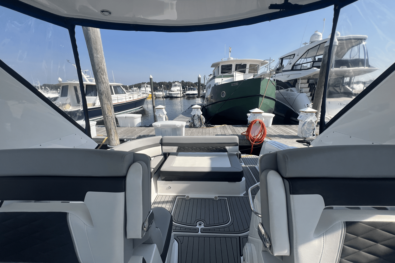 2021 Monterey 335 SPORT YACHT Image Thumbnail #29