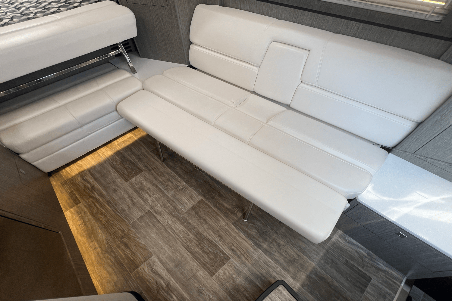 2021 Monterey 335 SPORT YACHT Image Thumbnail #44