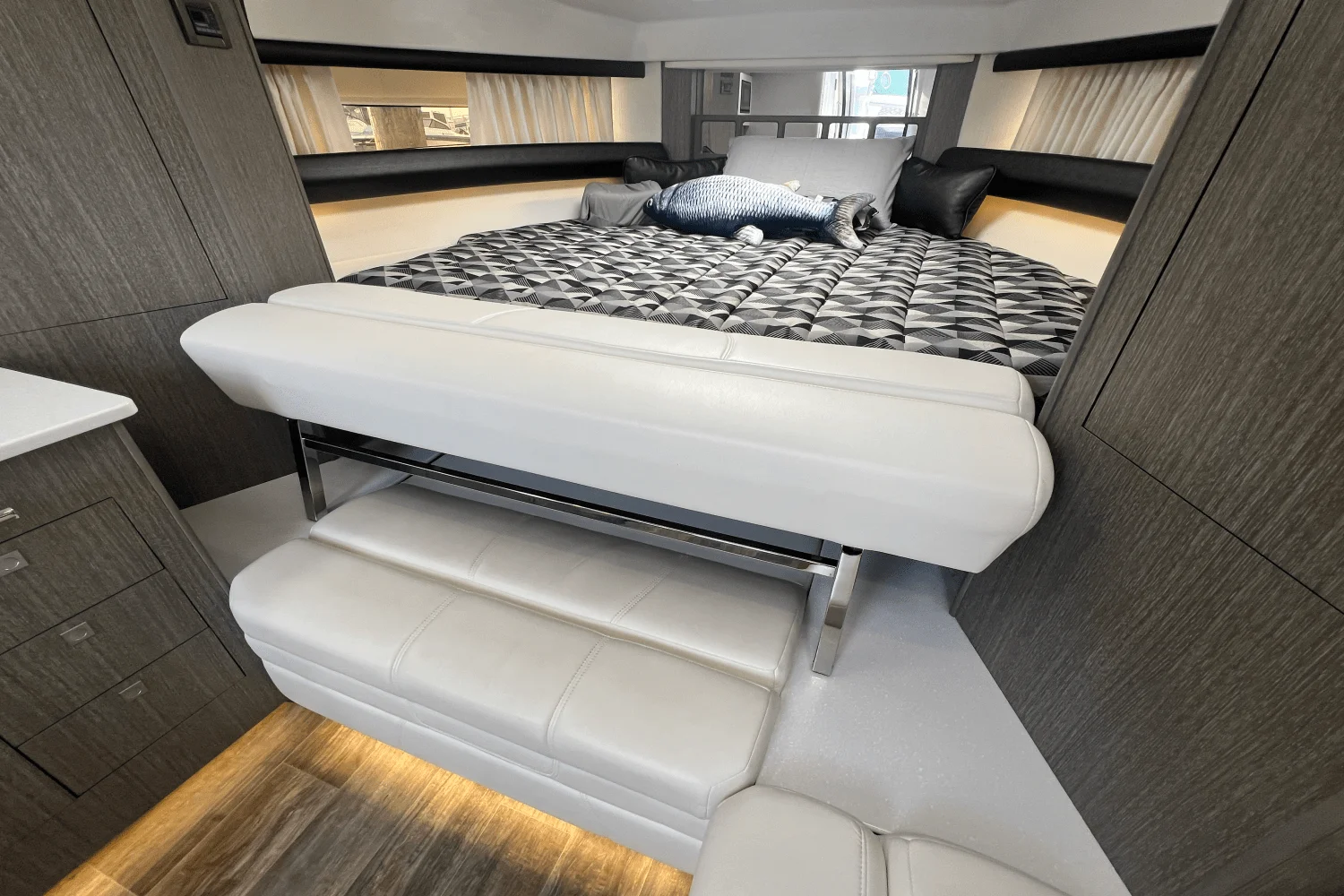 2021 Monterey 335 SPORT YACHT Image Thumbnail #38